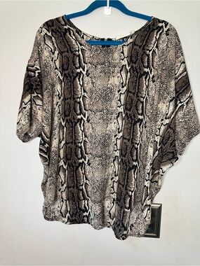 Buddy Love Snake Print Short Sleeve Blouse in Beige and Black